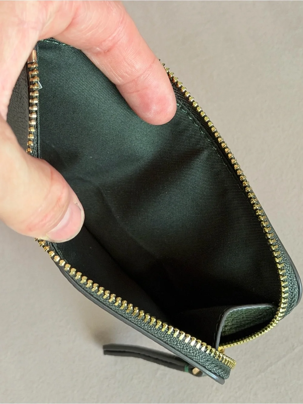 Tory Burch compact pebbled